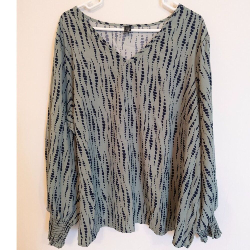 Shein Curve green pattern long sleeve blouse size 4XL